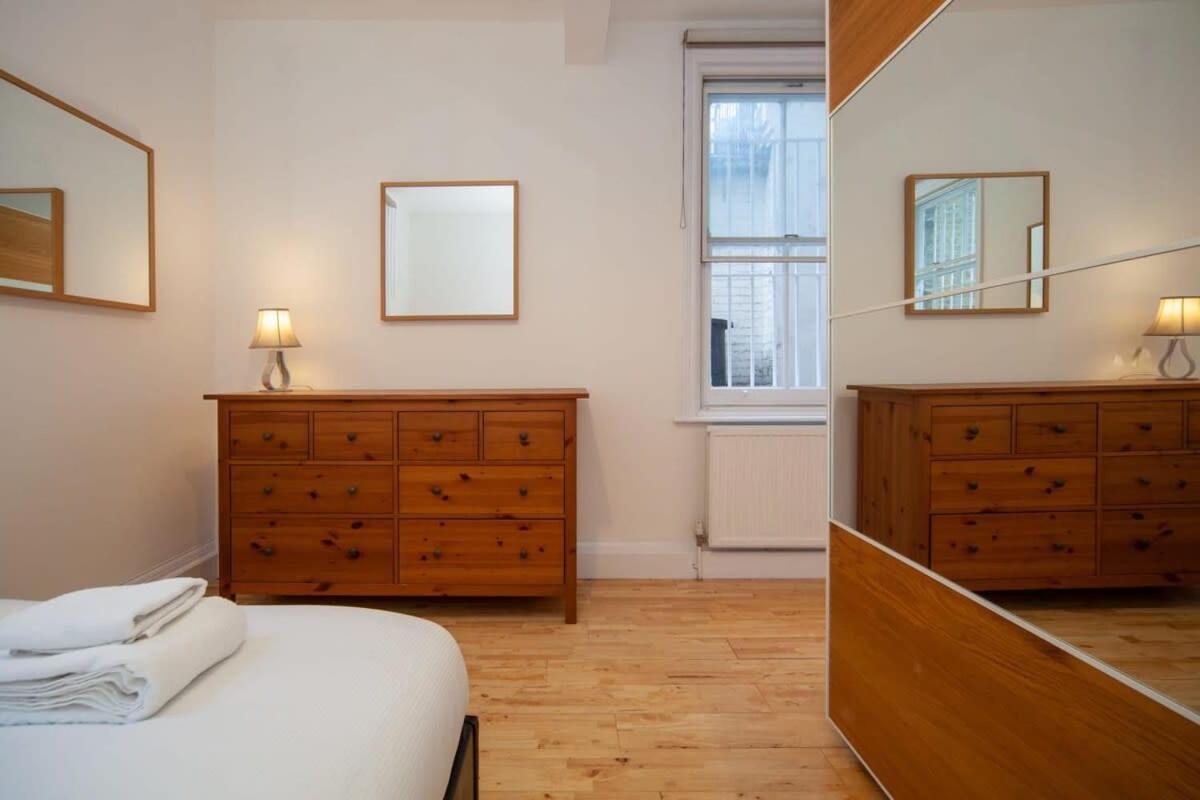 Lovely 2 Bedroom Apartment In Tooting Londra Exterior foto